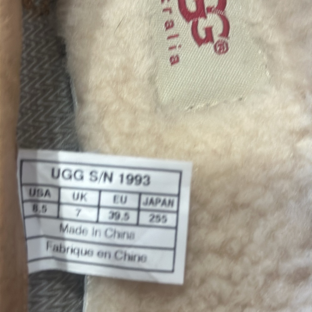 Ladies Ugg Hailey View 3